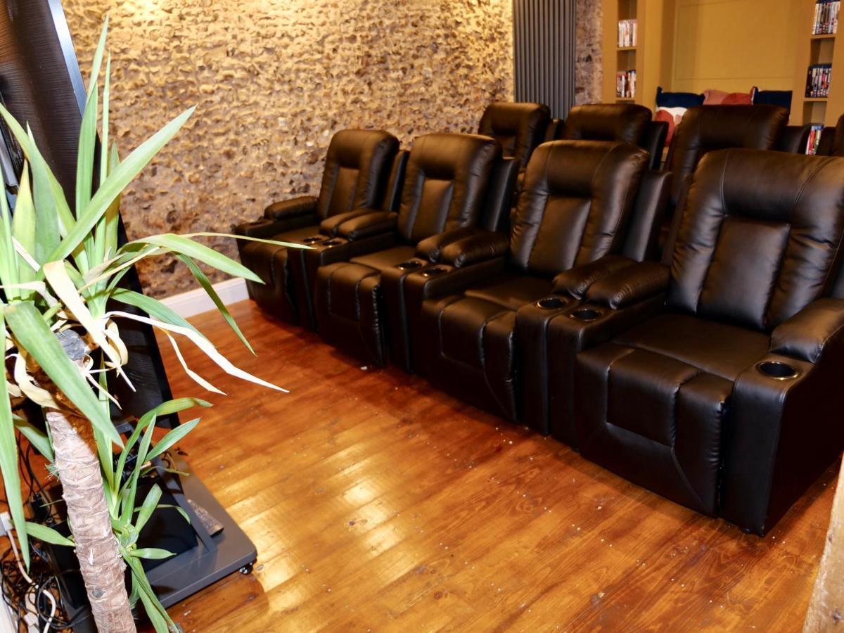 סאפרון וולדן Luxury 9 Bed Manor House Hot Tub Cinema Room Skytv מראה חיצוני תמונה