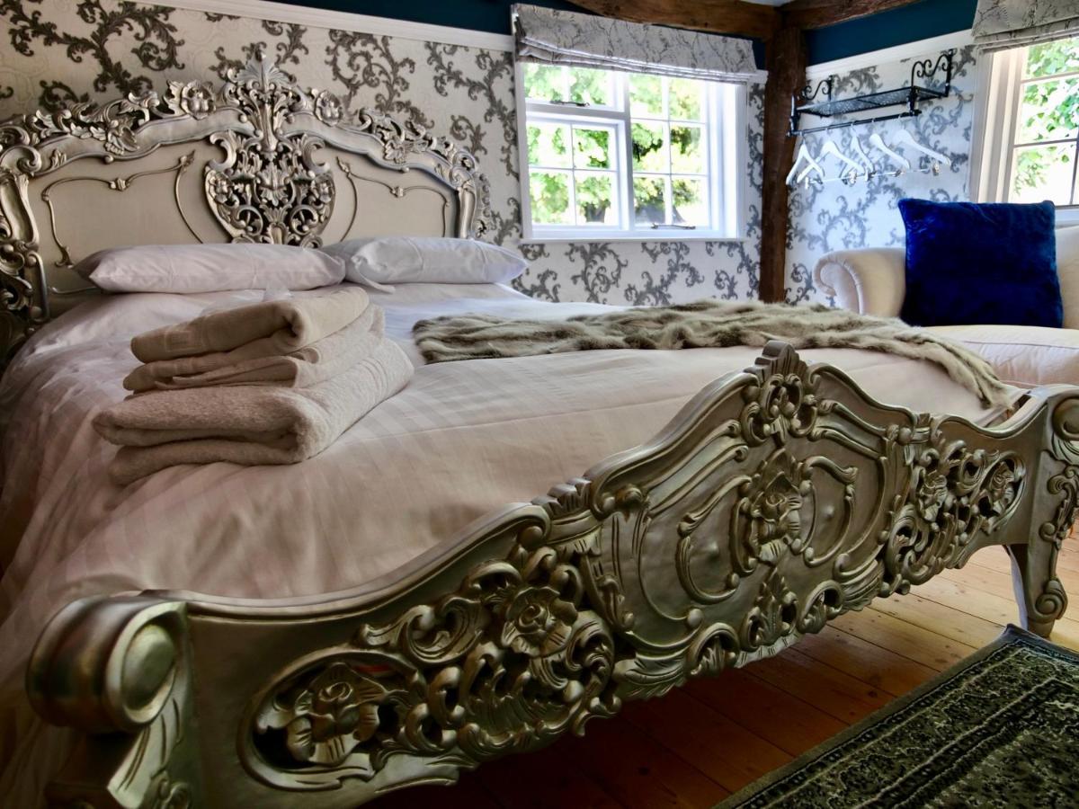 סאפרון וולדן Luxury 9 Bed Manor House Hot Tub Cinema Room Skytv מראה חיצוני תמונה